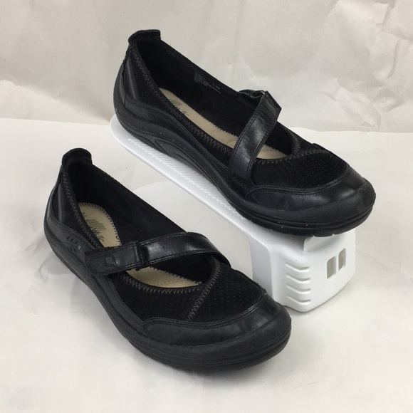 nature walk shoes
